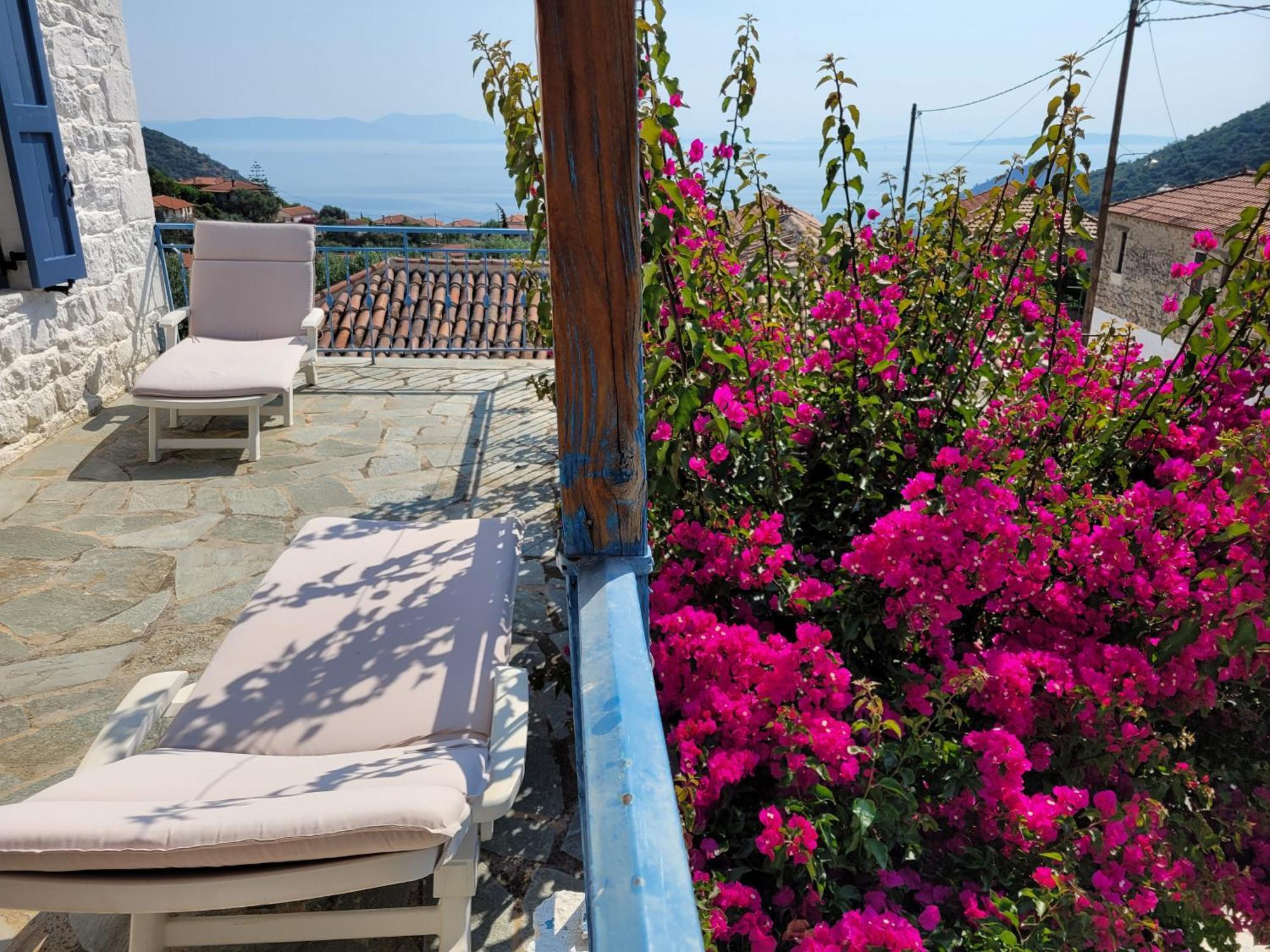 Lovely Traditionnal House With Sea View Тирос Экстерьер фото